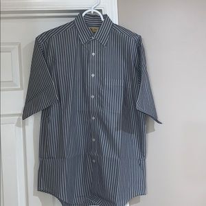 Roundtree & Yorke Gold Label button down shirt